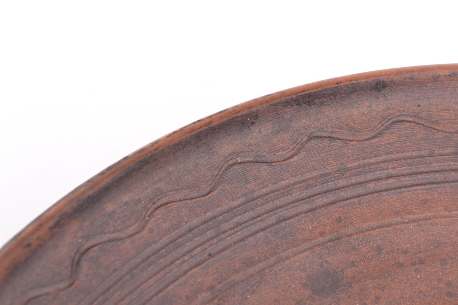 Petite assiette en céramique brune ronde plate faite main originale déco  photo 3