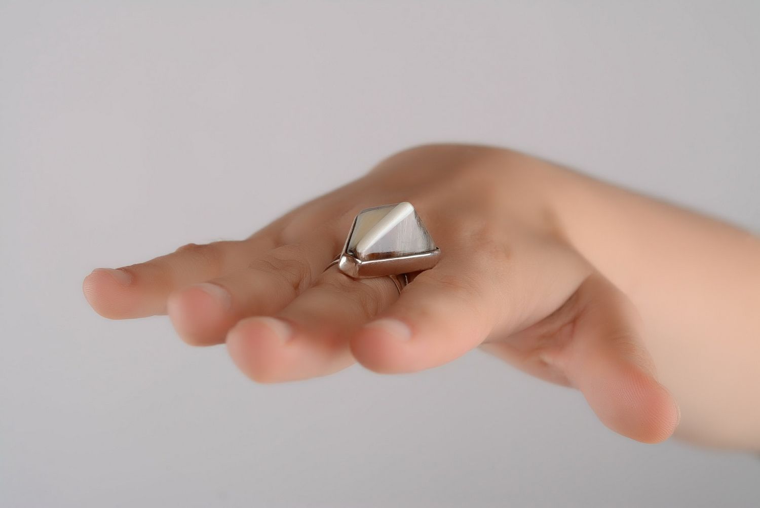 Ring aus Silber mit Horn foto 3