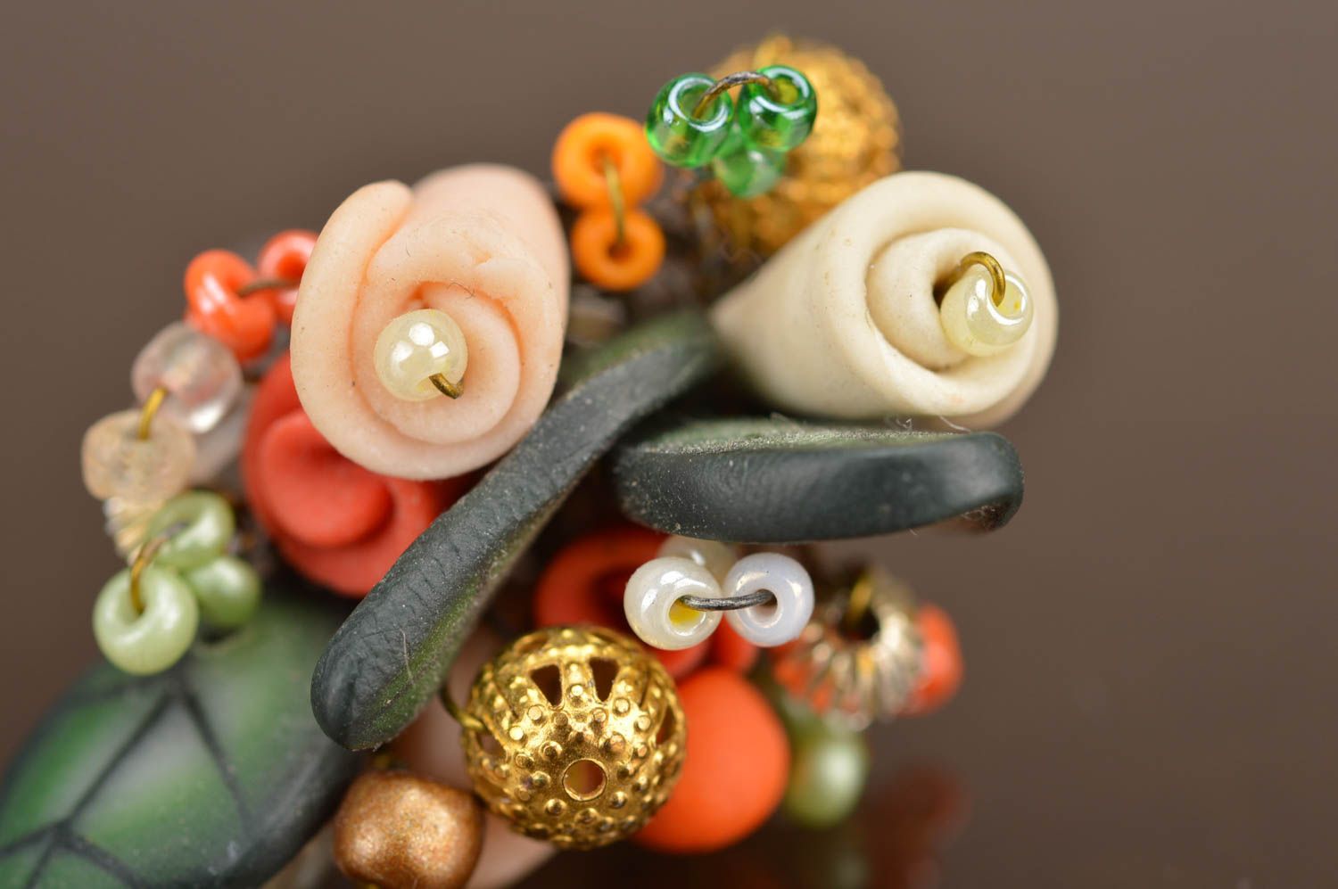 Designer Blumen Ring aus Polymerton mit Perlen lösbar handgefertigt schön grell foto 3