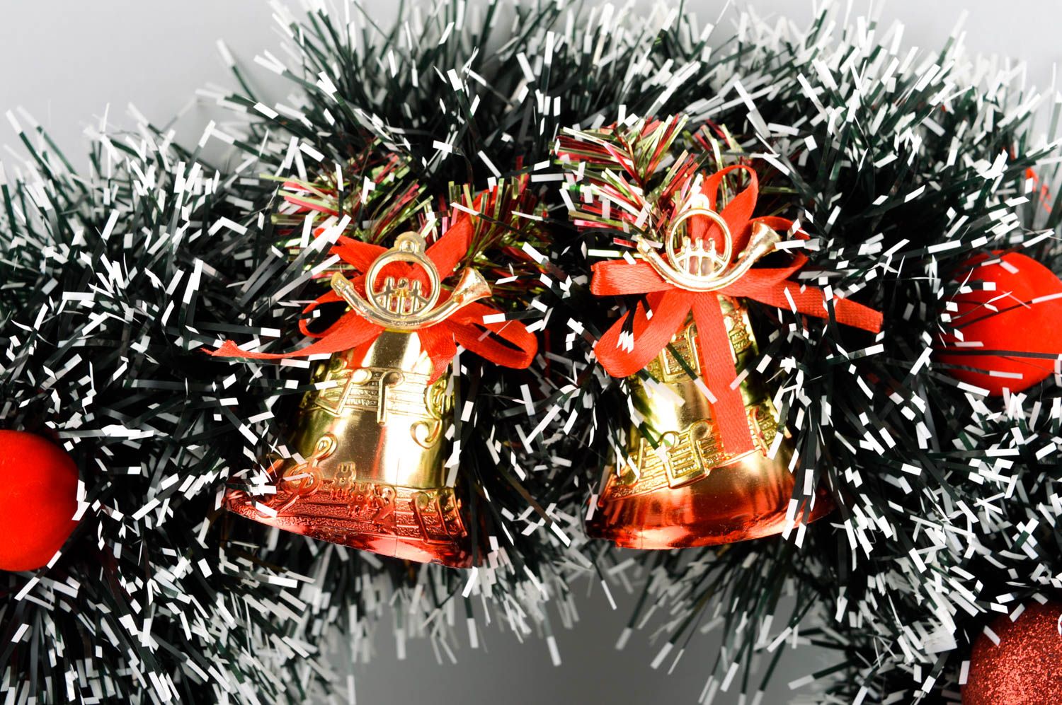 Новогодний венок ручной работы рождественский венок с шарами декор для дома фото 2