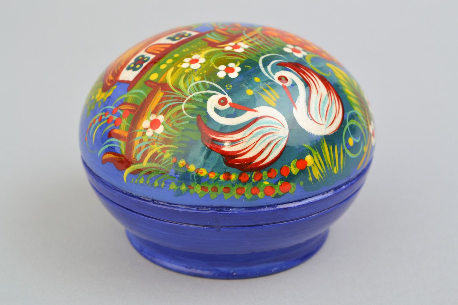 Handmade round wooden jewelry box with removable lid with Petrikivka painting photo 5
