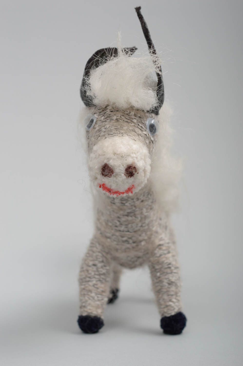 Peluche cheval blanc Jouet fait main original mignon Cadeau pour enfant photo 2