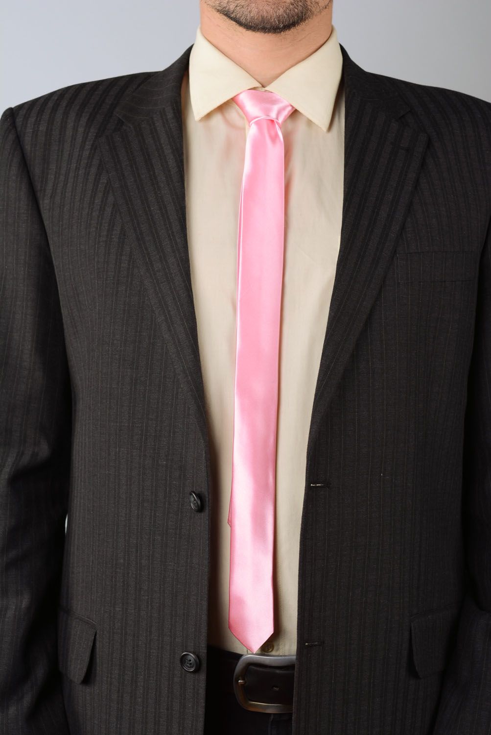 Розовый атласный галстук фото 1