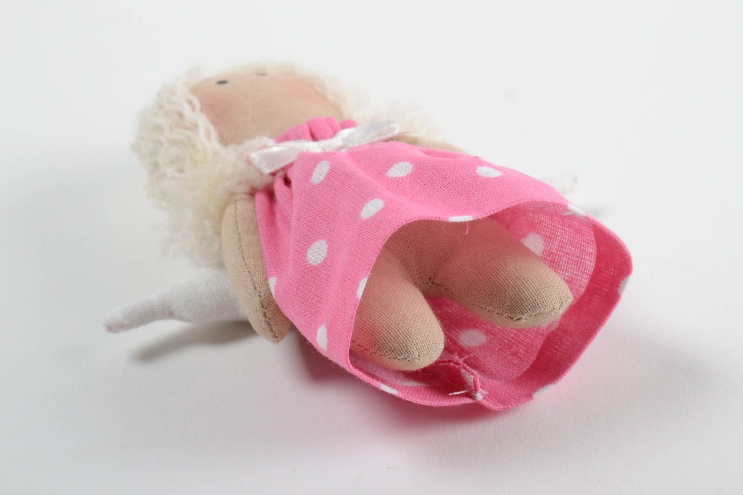 Авторская тканевая кукла маленькая в розовом платье из хлопка ручной работы фото 4