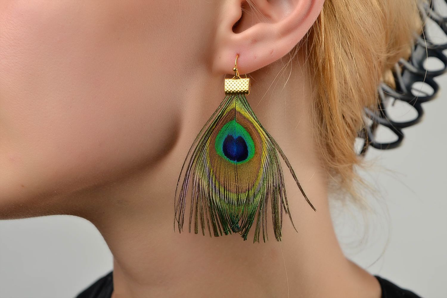 Handmade peacock feather bijouterie unique designer earrings stylish present photo 2