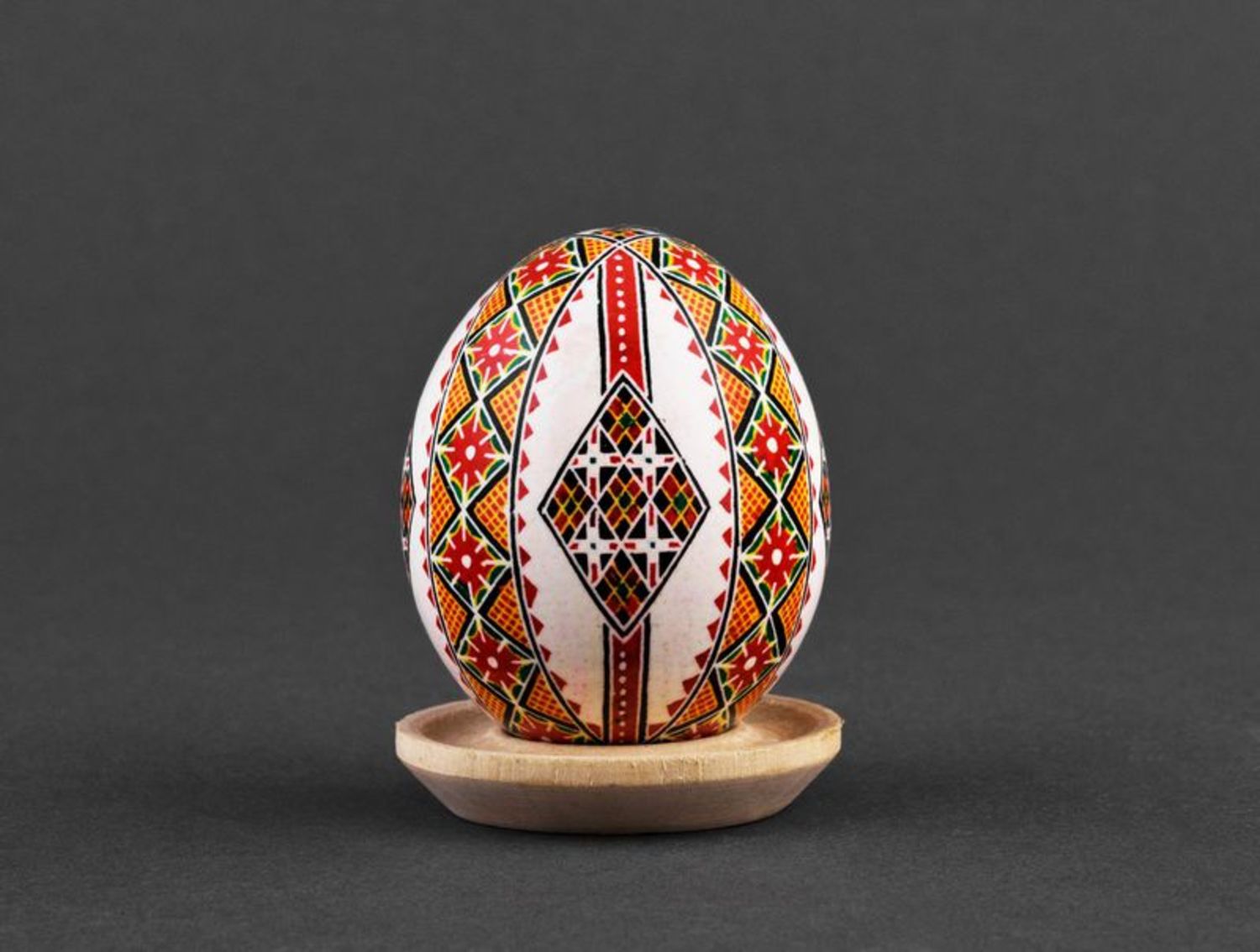Handmade painted Easter egg  photo 2