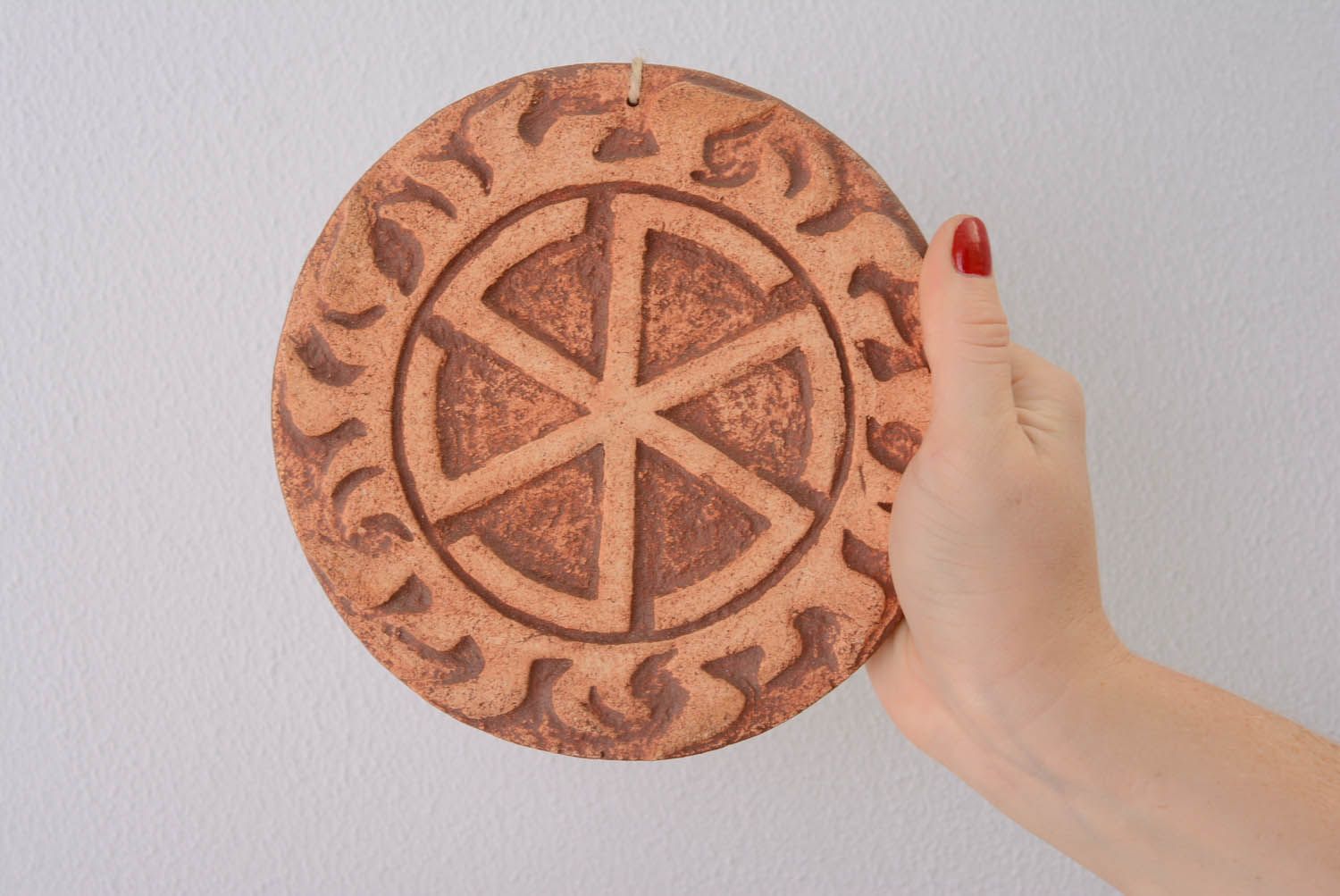 Pingente talismã artesanal de interior de cerâmica para a decoração da casa Gromovik foto 4