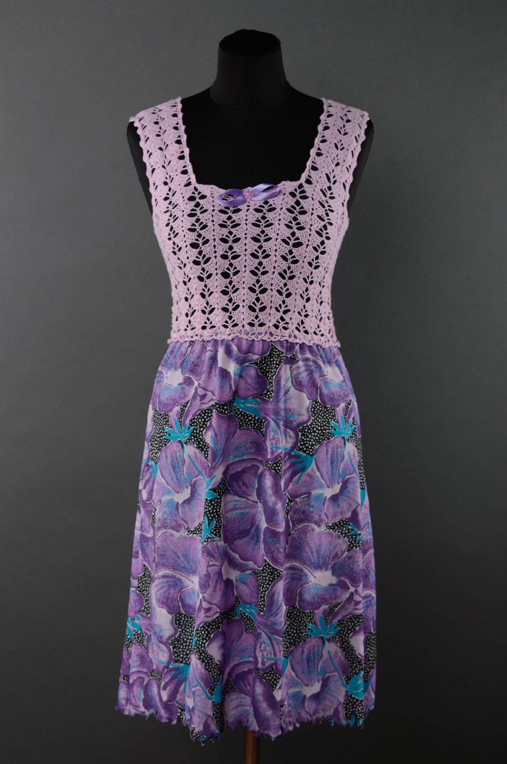 Crochet dress of lilac color and medium length photo 1