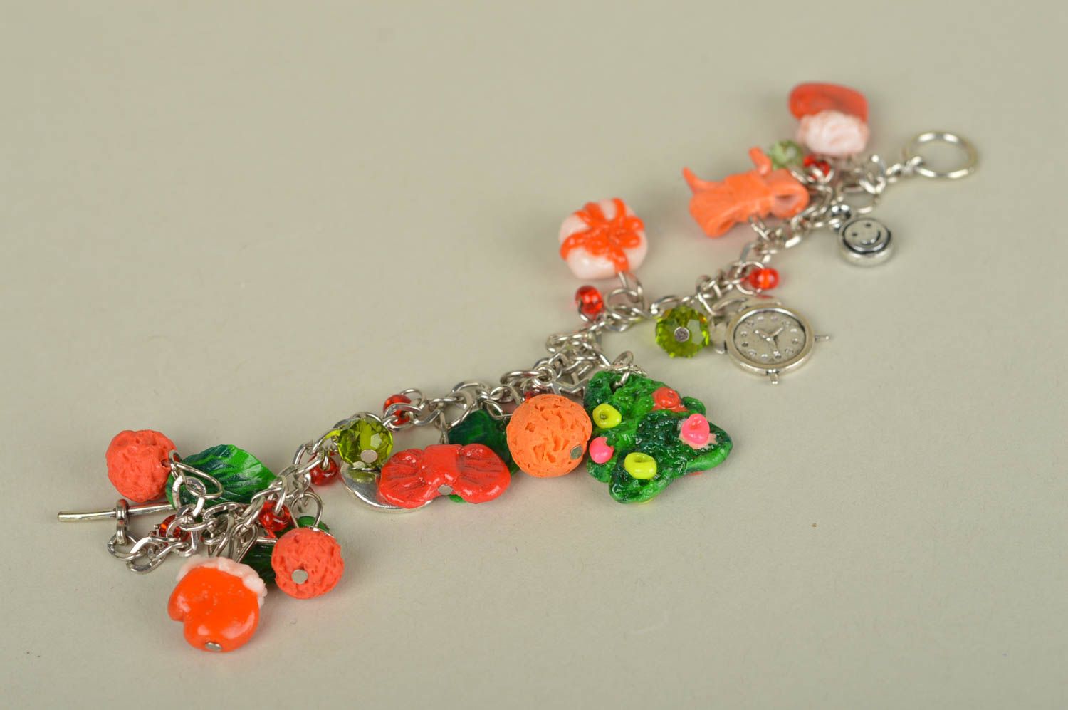 Handmade bracelet with charms plastic fashion bijouterie designer bracelet photo 2
