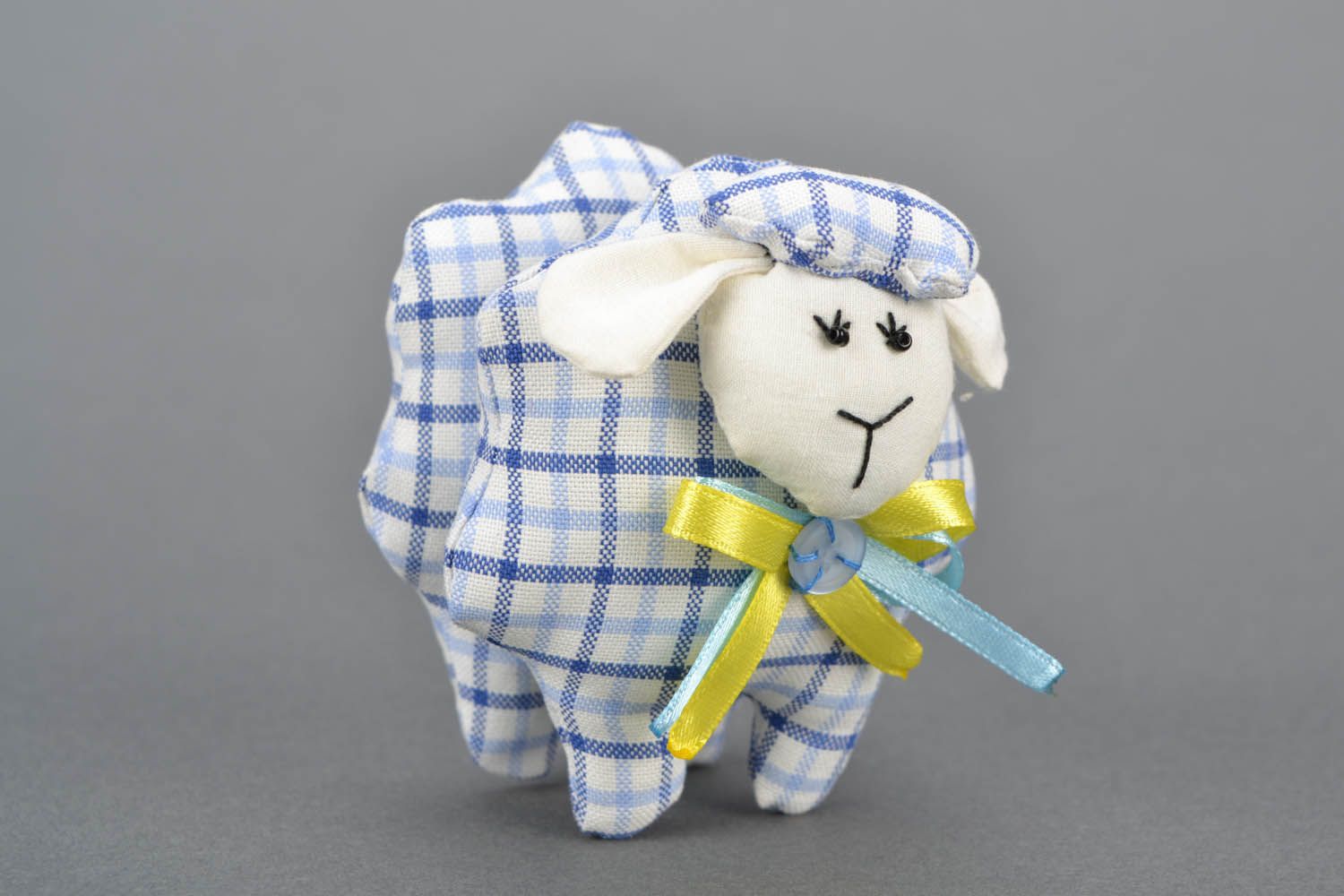 Jouet décoratif en tissu fait main Mouton photo 3