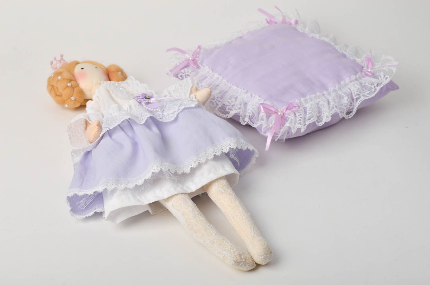 Handmade Designer Puppe auf Kissen Stoff Spielzeug künstlerische schöne Puppe foto 4