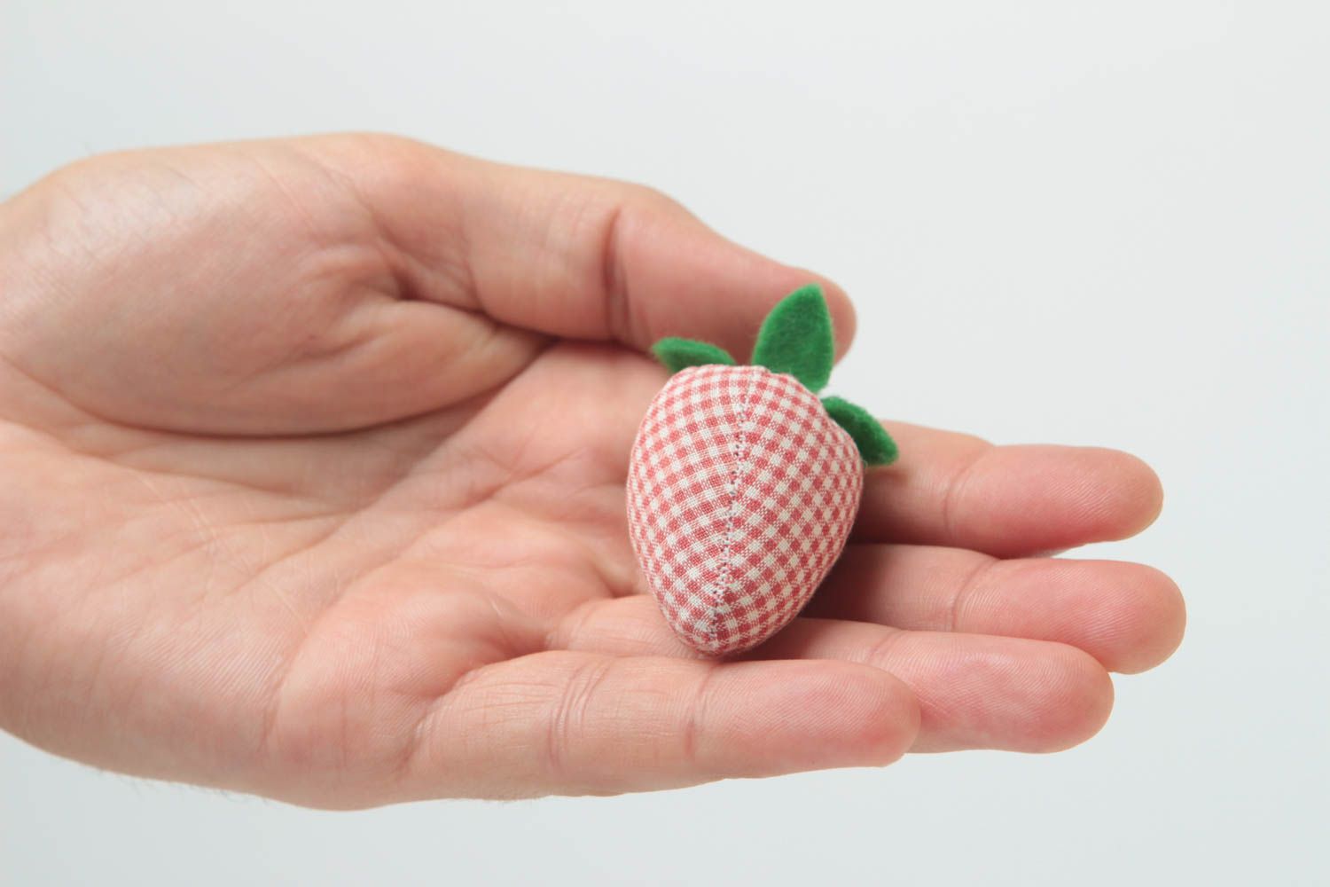 Peluche fraise Doudou original fait main à carreaux coton Jouet pour enfant photo 5