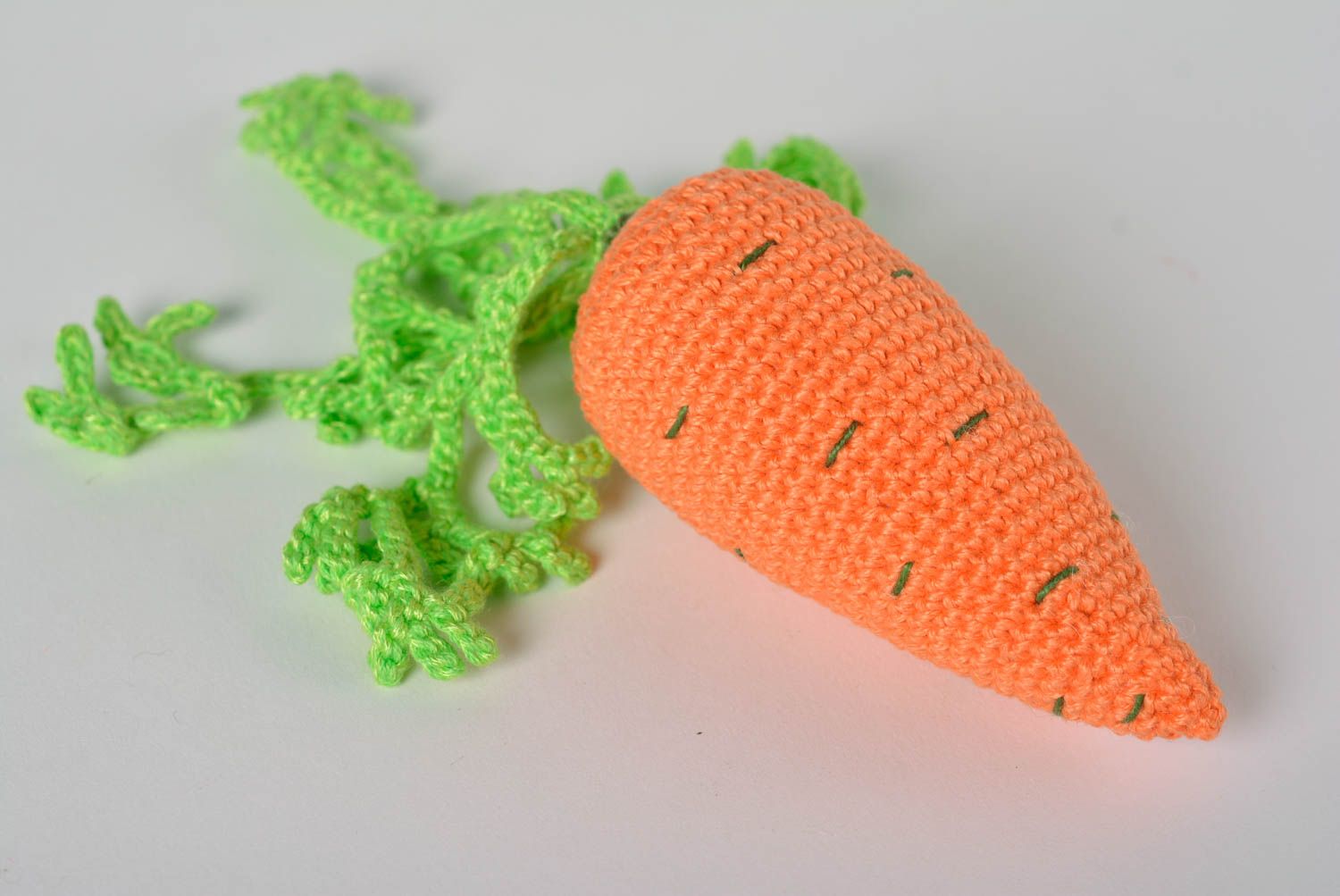 Hochet bébé fait main Jouet carotte orange en coton au crochet Jouet pour bébé photo 3