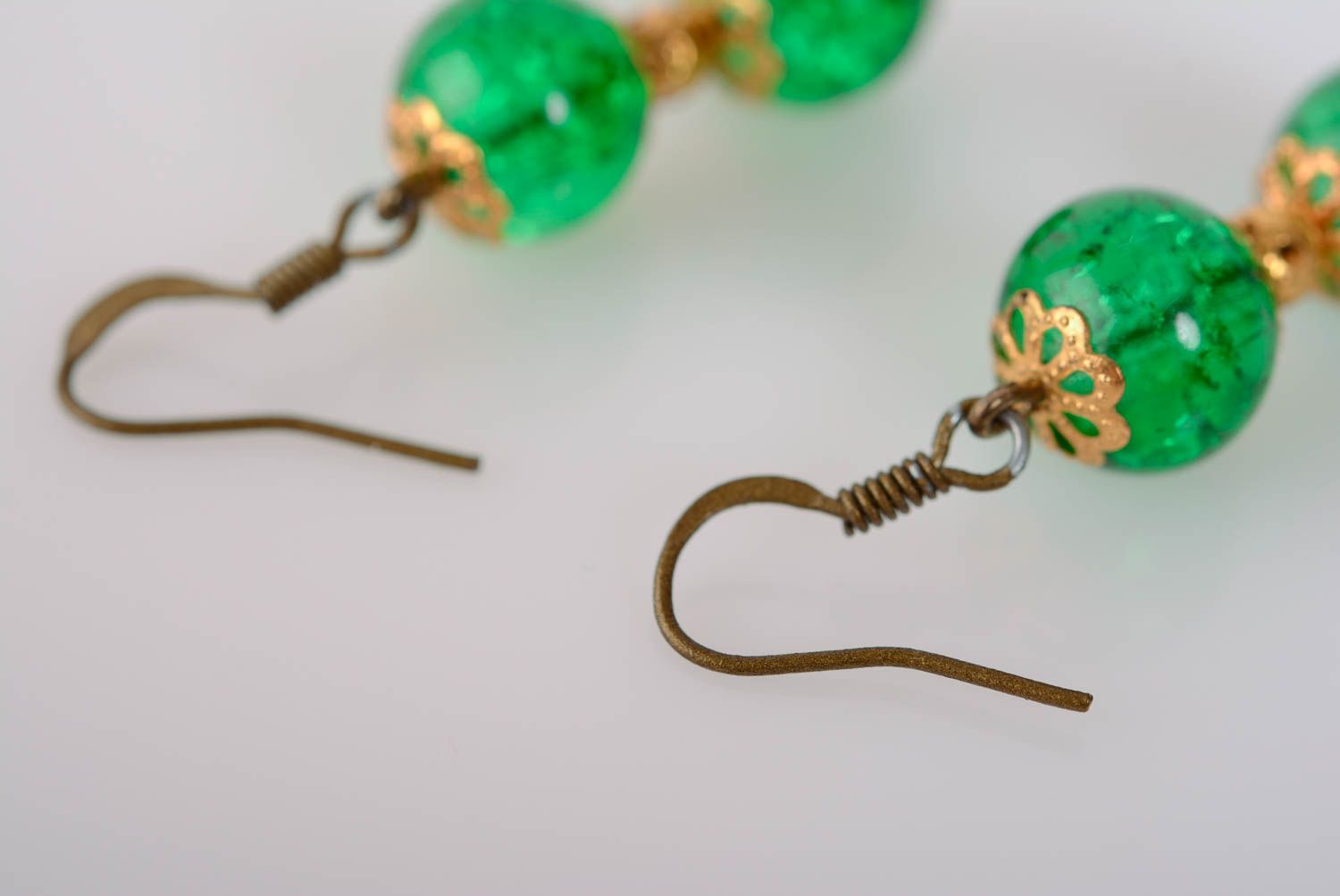 Grüne schöne künstlerische Perlen Ohrringe aus Glas grelle auffallende GHandarbeit foto 4