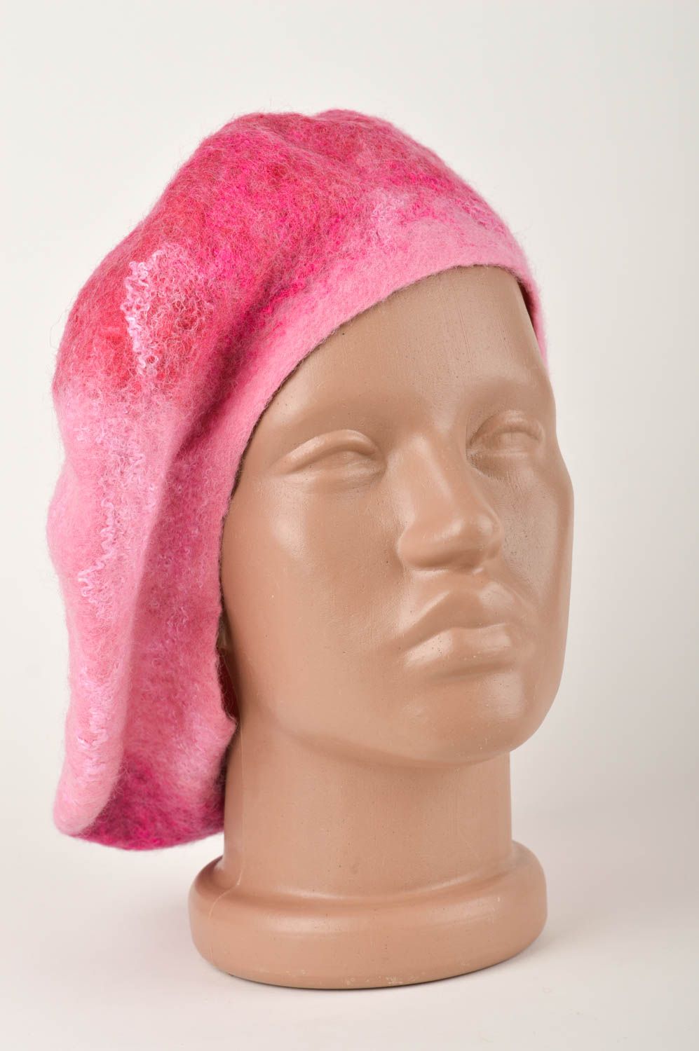 Валяный берет ручной работы красивый женский головной убор теплый берет розовый фото 1