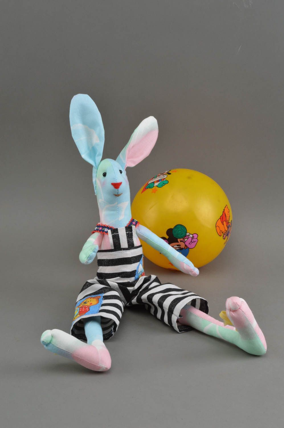 Голубой игрушечный заяц игрушка ручной работы для детей из ситцевой ткани фото 1