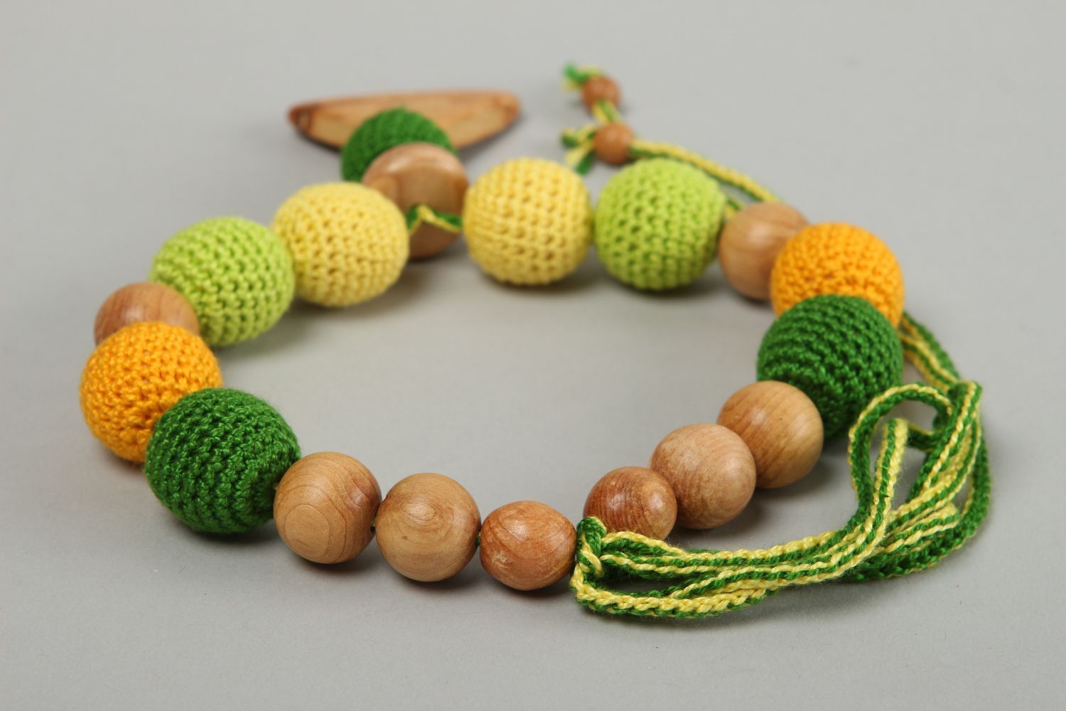 Handmade breastfeeding necklace crochet babywearing necklace wooden necklace photo 4