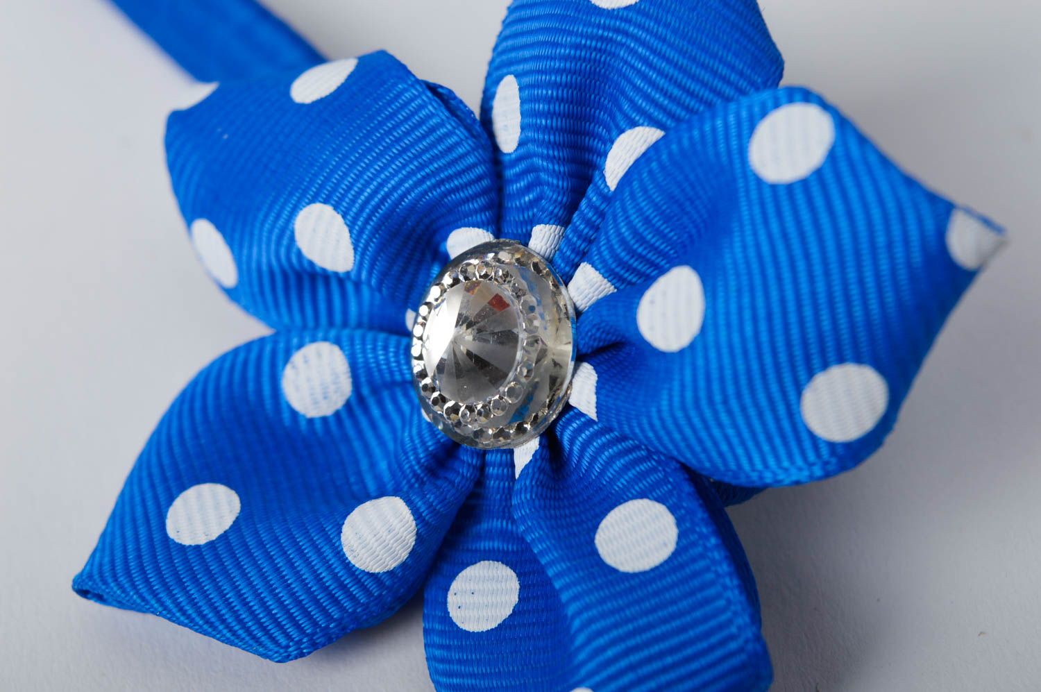 Dünnes Haarband handmade blaues Haarband mit Blumen handgemachter Schmuck foto 3