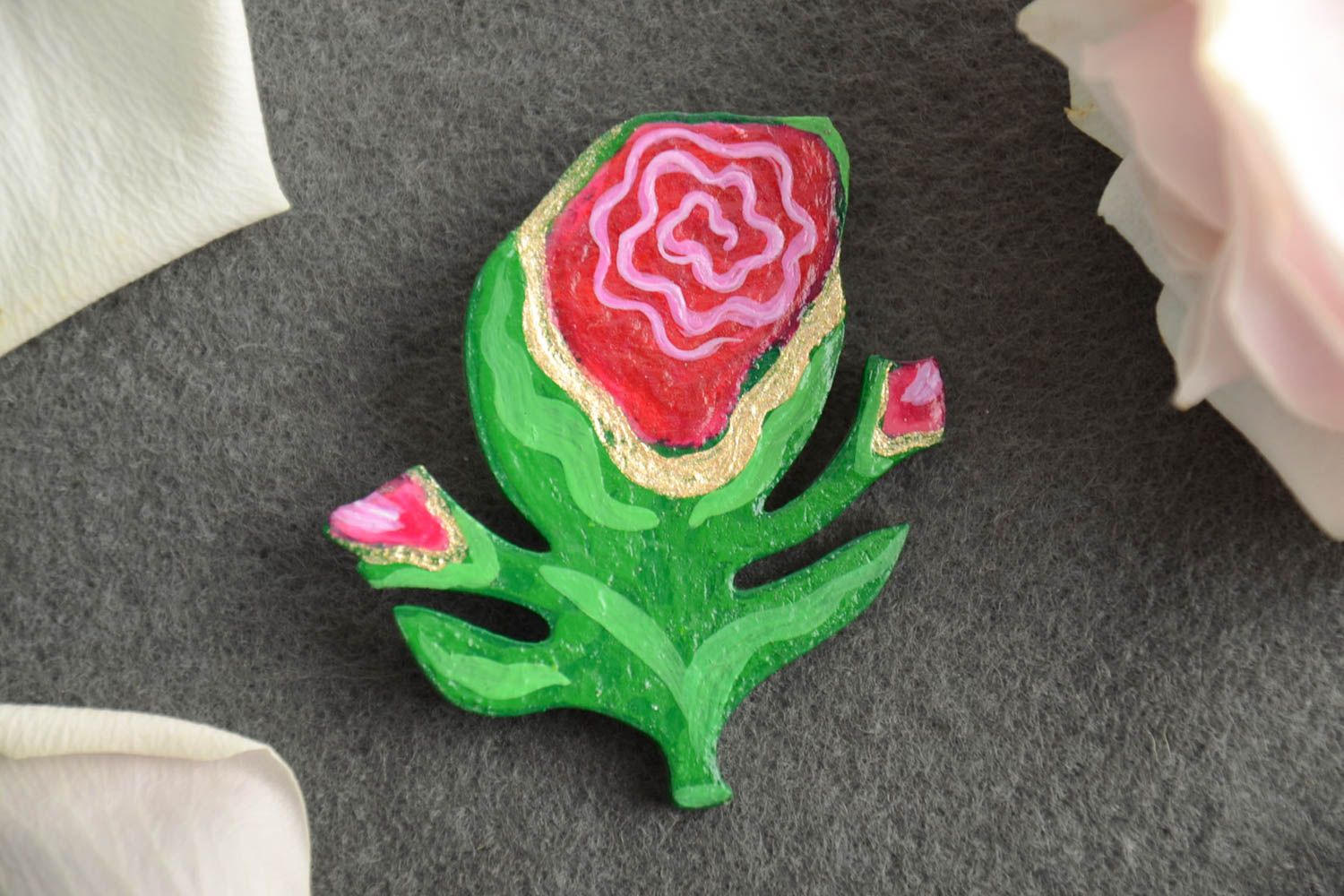 Handmade künstlerische Brosche Blume aus Holz mit Acrylfarben bemalt bunt schön foto 1