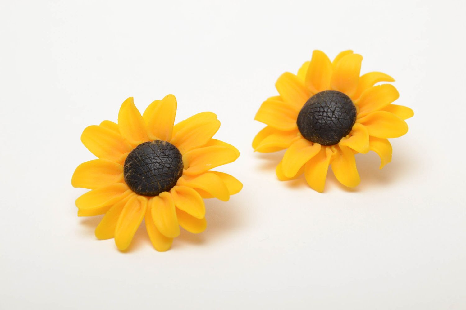 Polymer clay sunflower earrings photo 2