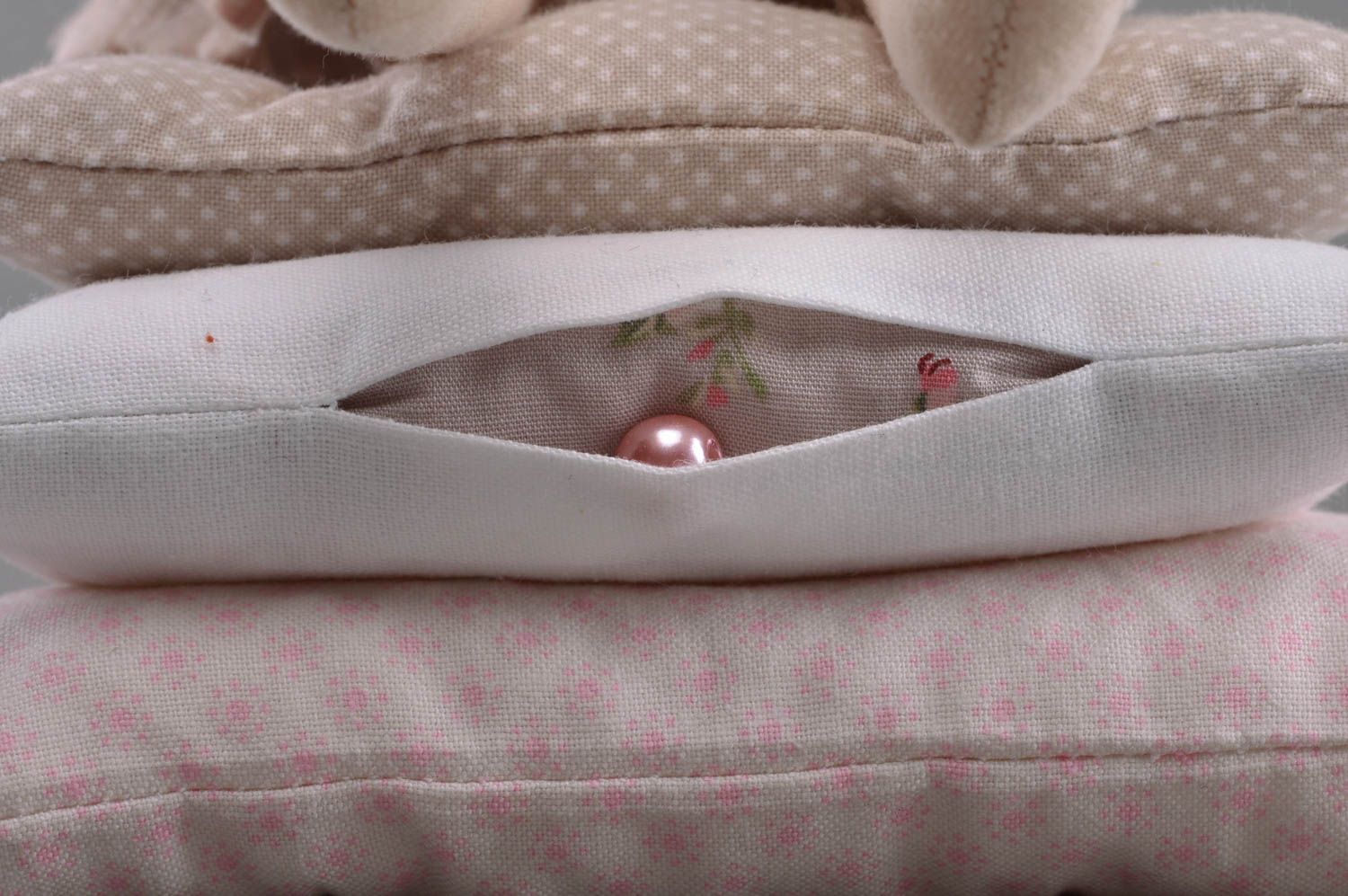 Poupée faite main en tissu de coton claire originale Princesse au petit pois  photo 2