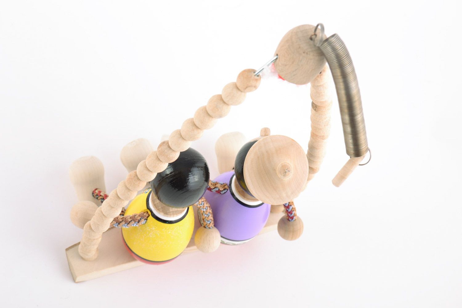 Jouet en bois à ressort fait main pour enfant Couple amoureux sur balançoire photo 5