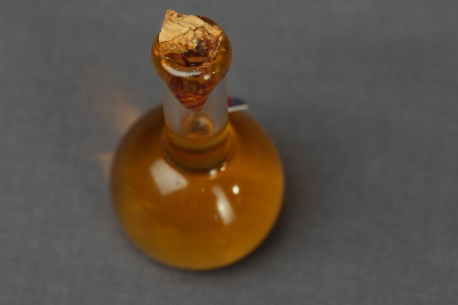 Parfum aux huiles fait main notes d'ambre photo 2