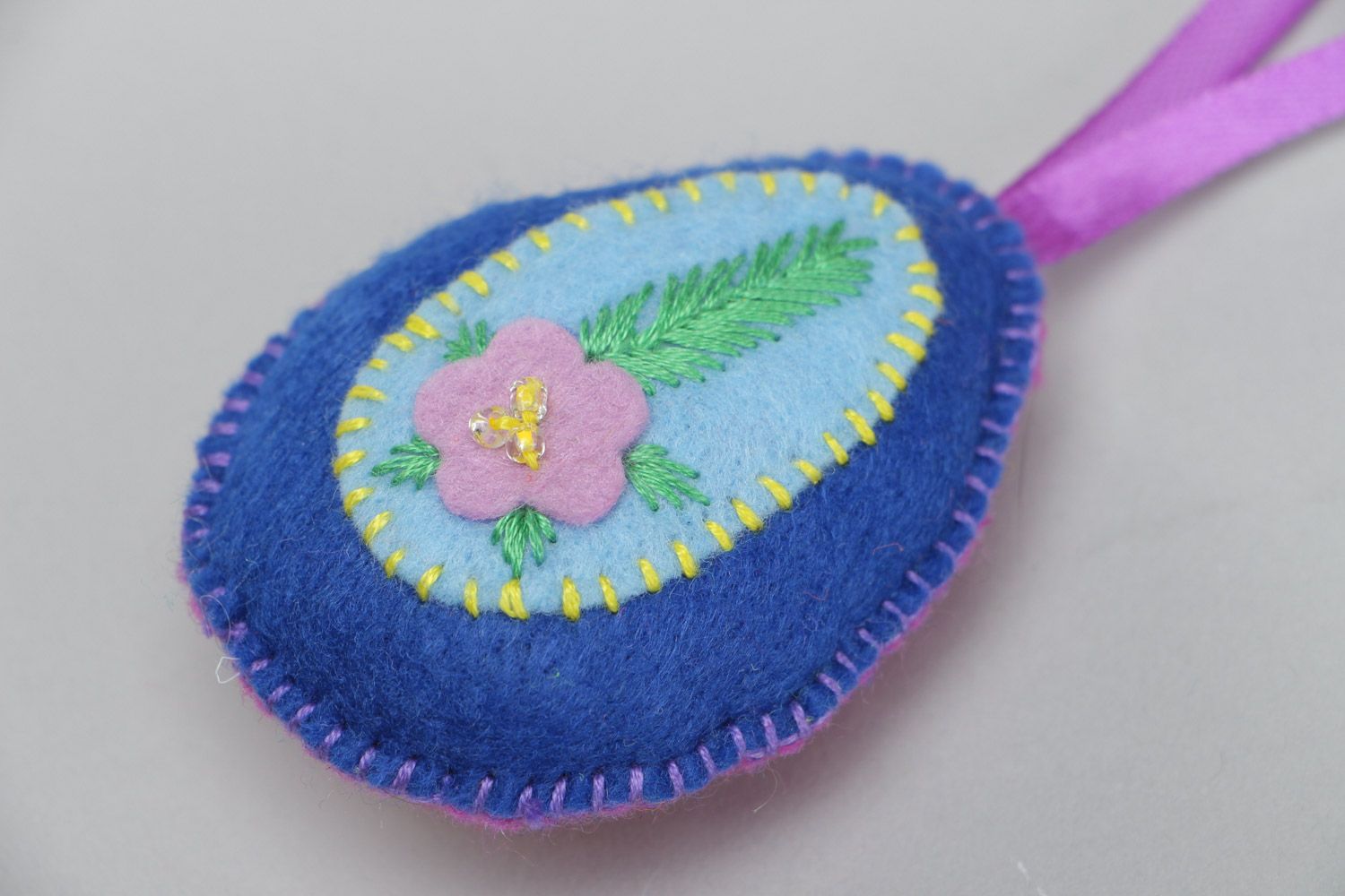 Handmade felt soft interior pendant toy Easter egg of purple color photo 4