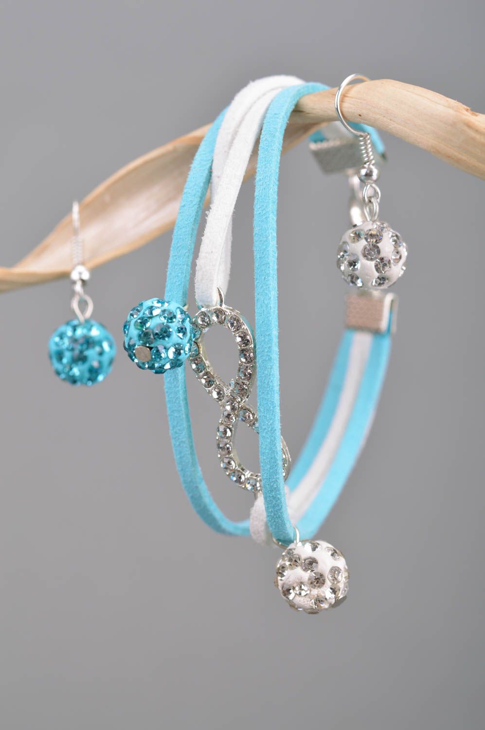 Handmade designer jewelry set beaded earrings 2 pairs and suede cord bracelet photo 3
