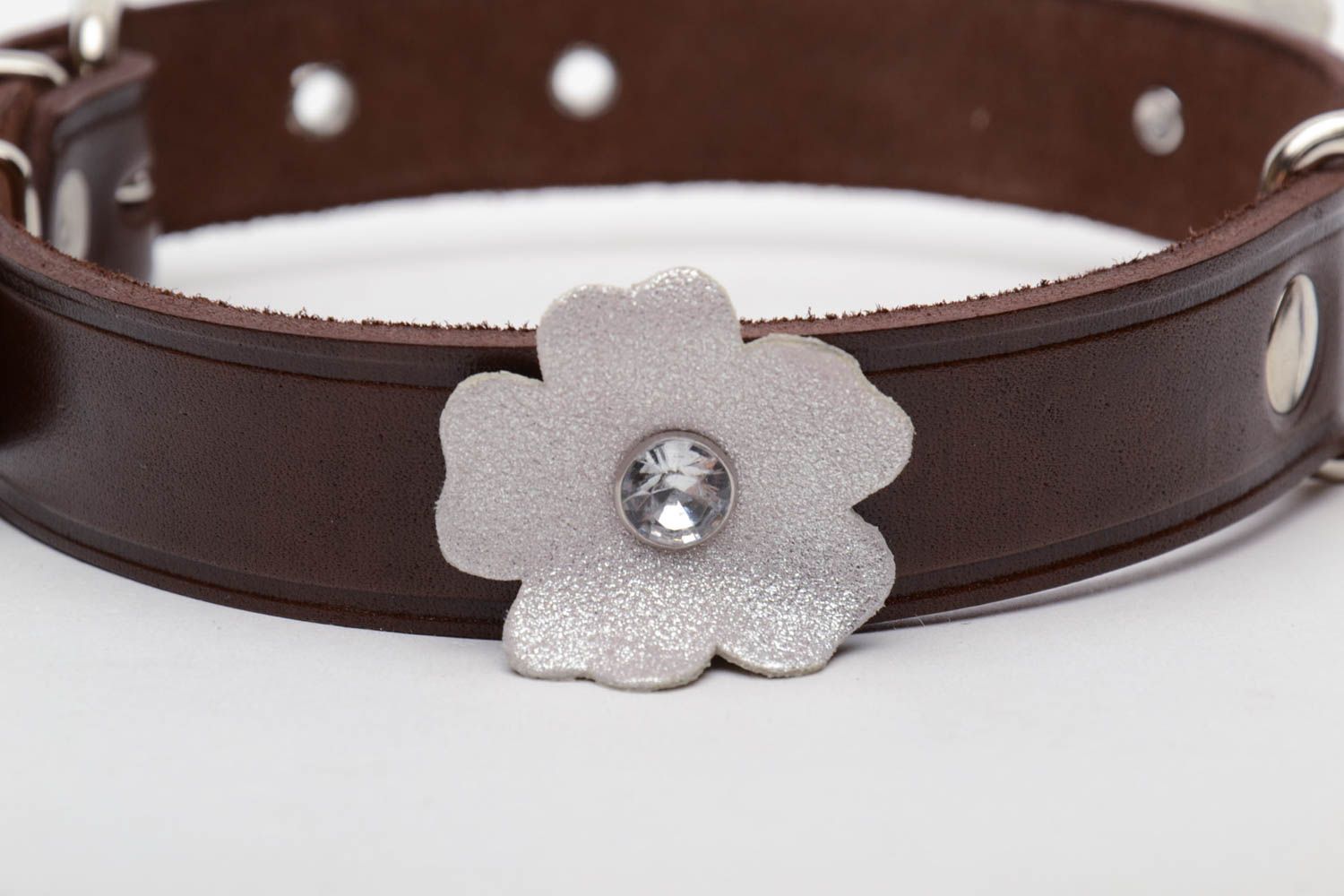Leather dog collar with flower photo 5