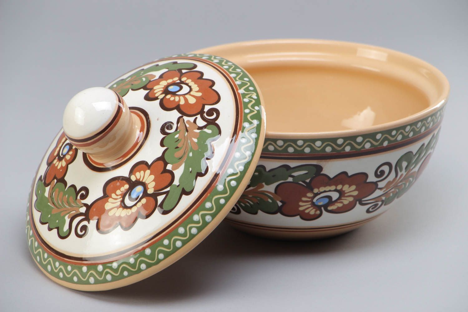Глиняная супница с крышкой расписанная глазурью керамическая посуда ручной работы фото 2