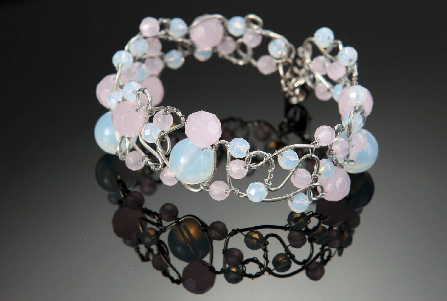 Wrist bracelet with quartz & opal photo 1