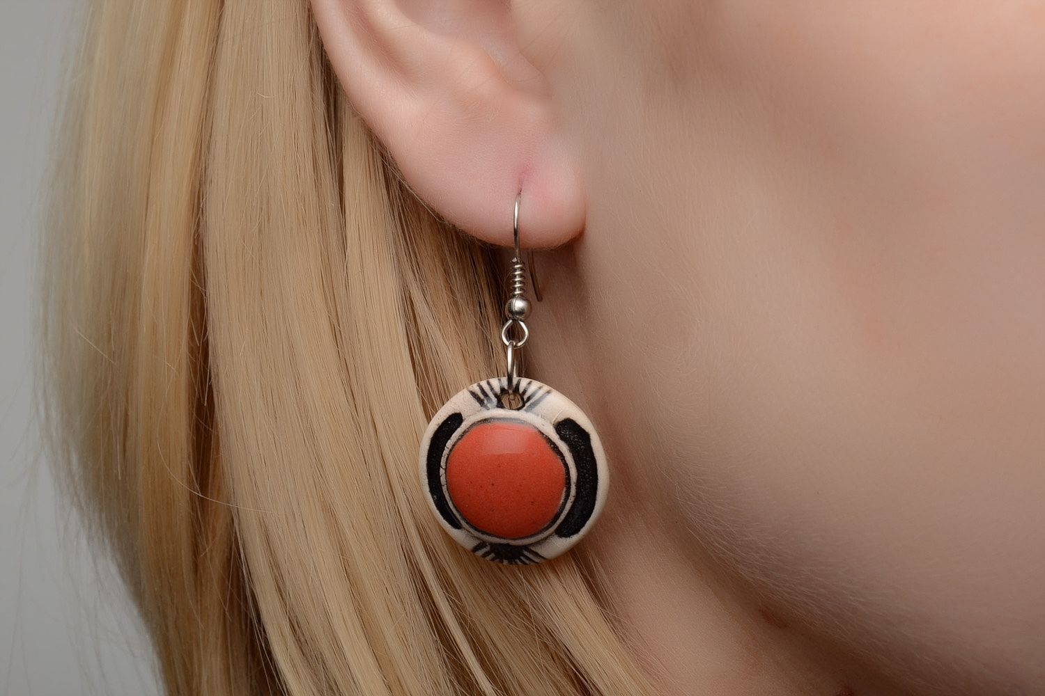 Beautiful handmade ceramic dangle round earrings painted with coral enamels photo 2