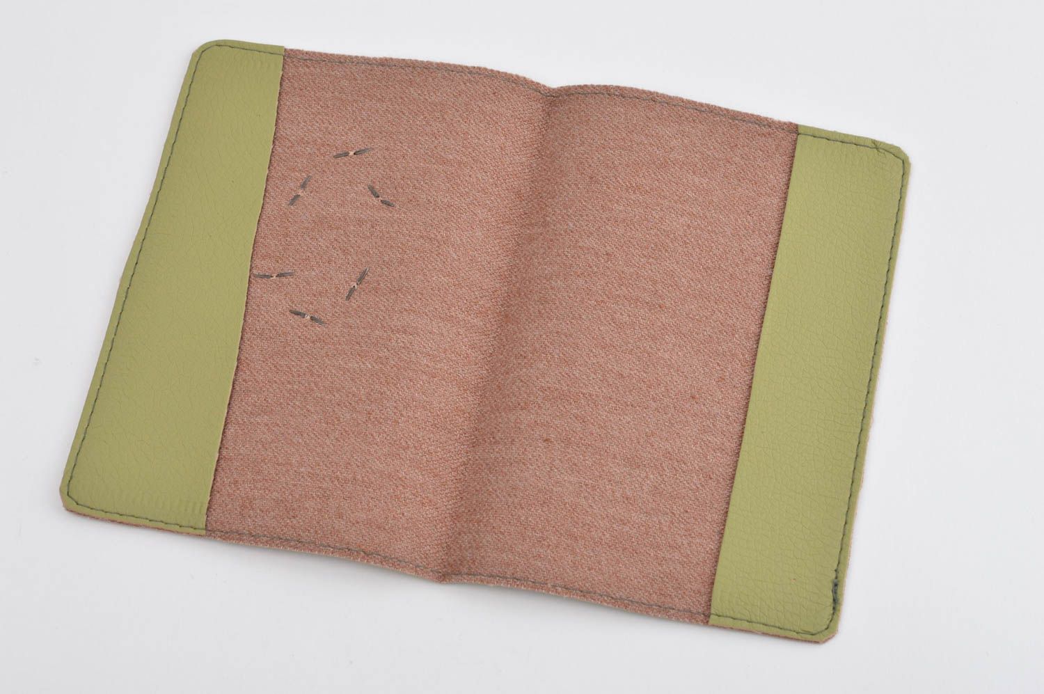 Porte passeport cuir artificiel fait main vert clair design Cadeau original photo 4