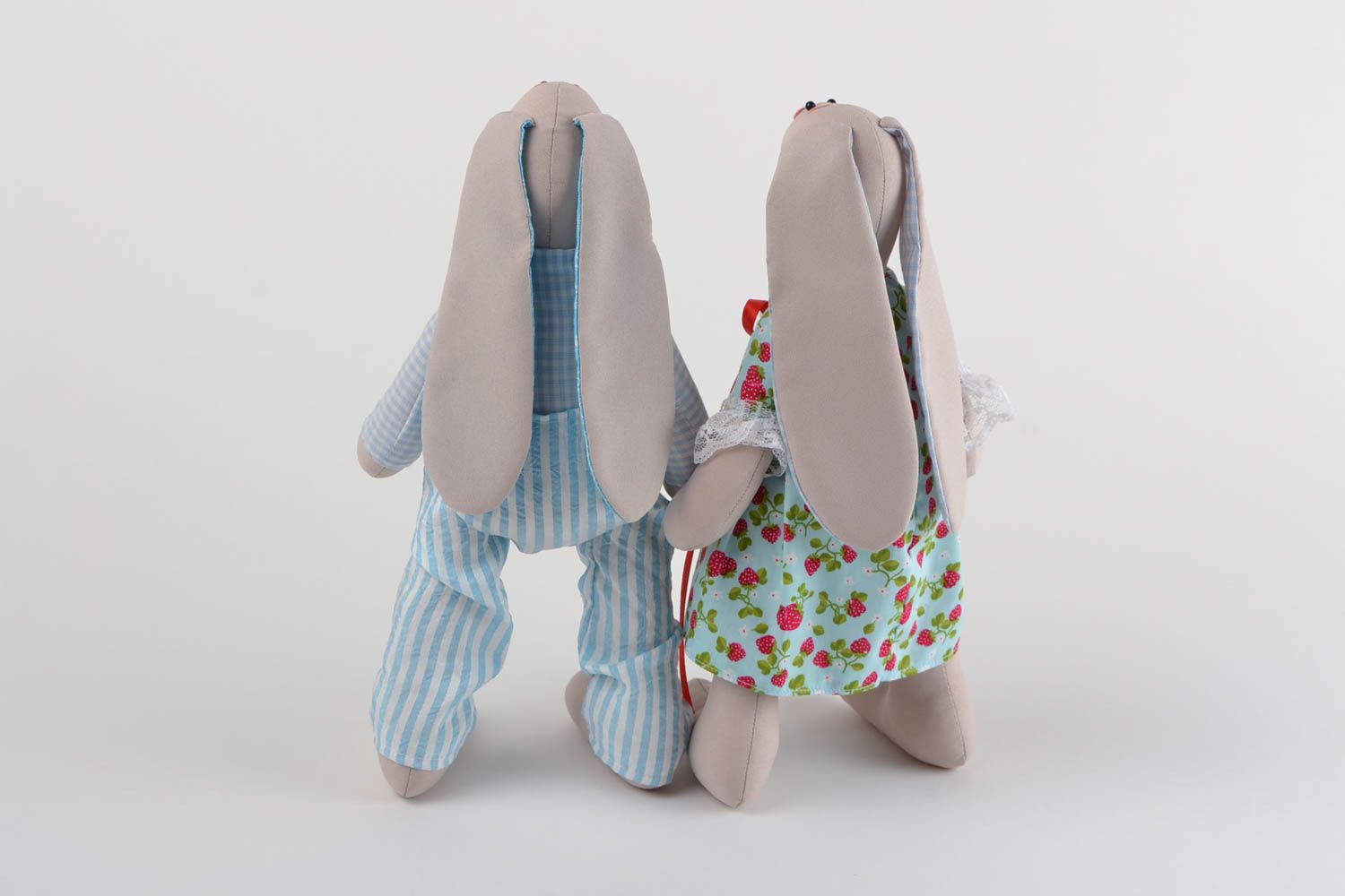 Авторские интерьерные игрушки в виде зайцев ручной работы для декора дома  фото 5