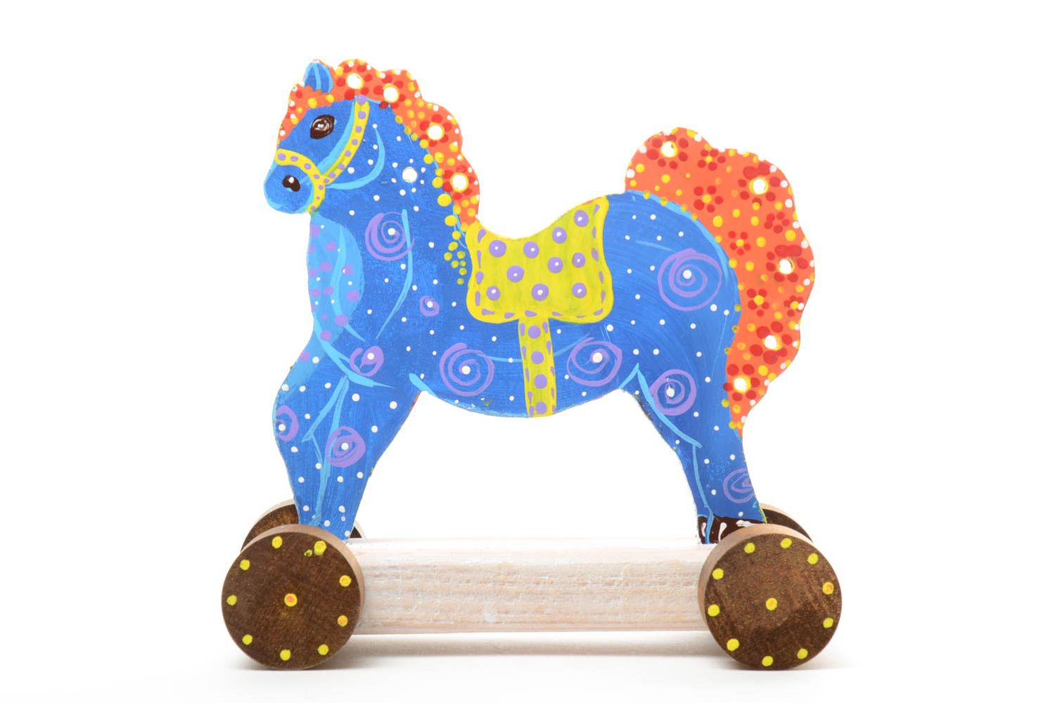 Деревянная игрушка на колесиках синяя лошадка небольшая яркая ручной работы фото 1