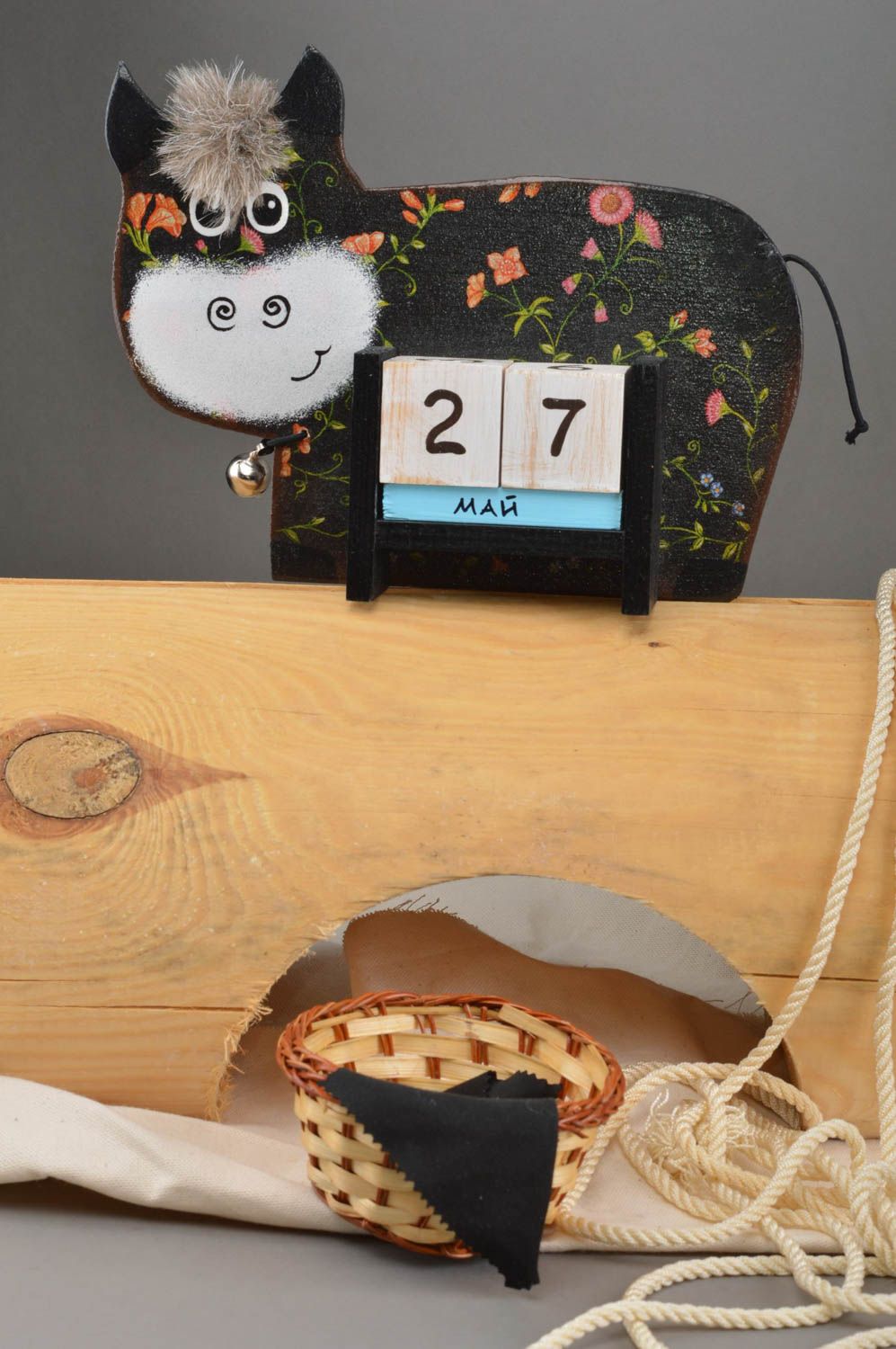 Calendario de mesa hecho a mano con cubos diseño de interior regalo para niño foto 1