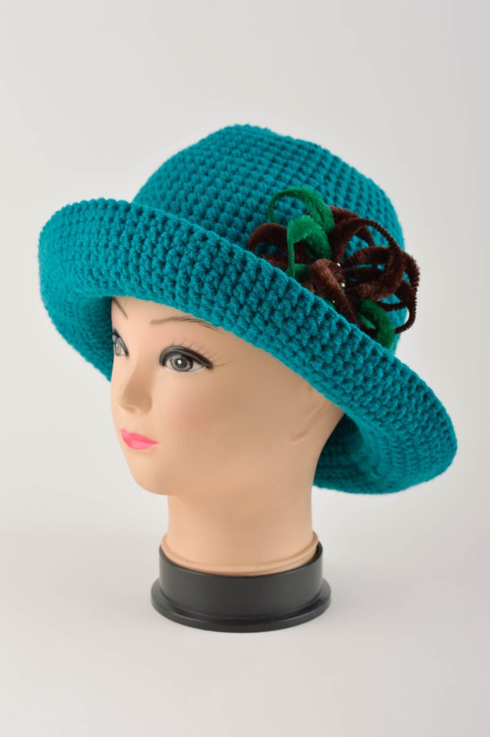 Chapeau petit bord fait main Bonnet femme tricot Vêtement pour femme turquoise photo 2