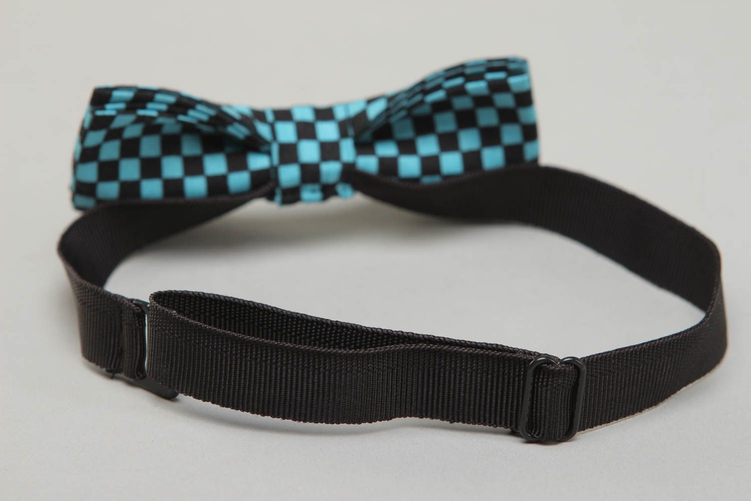 Handmade checkered fabric bow tie photo 3