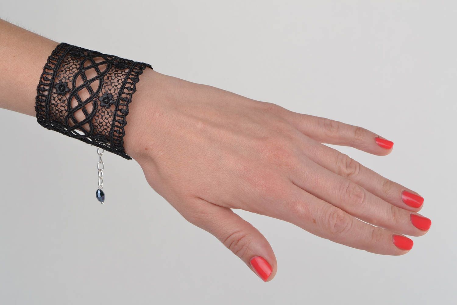 Beautiful designer women's black lace bracelet evening jewelry photo 2