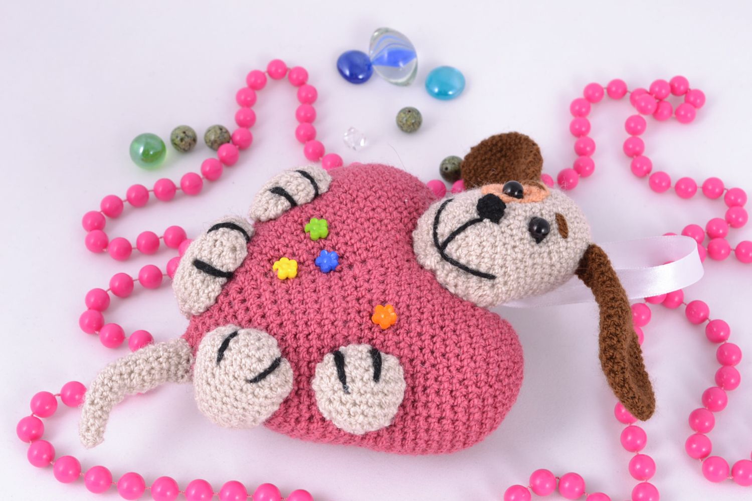 Soft crochet toy dog with big heart photo 1