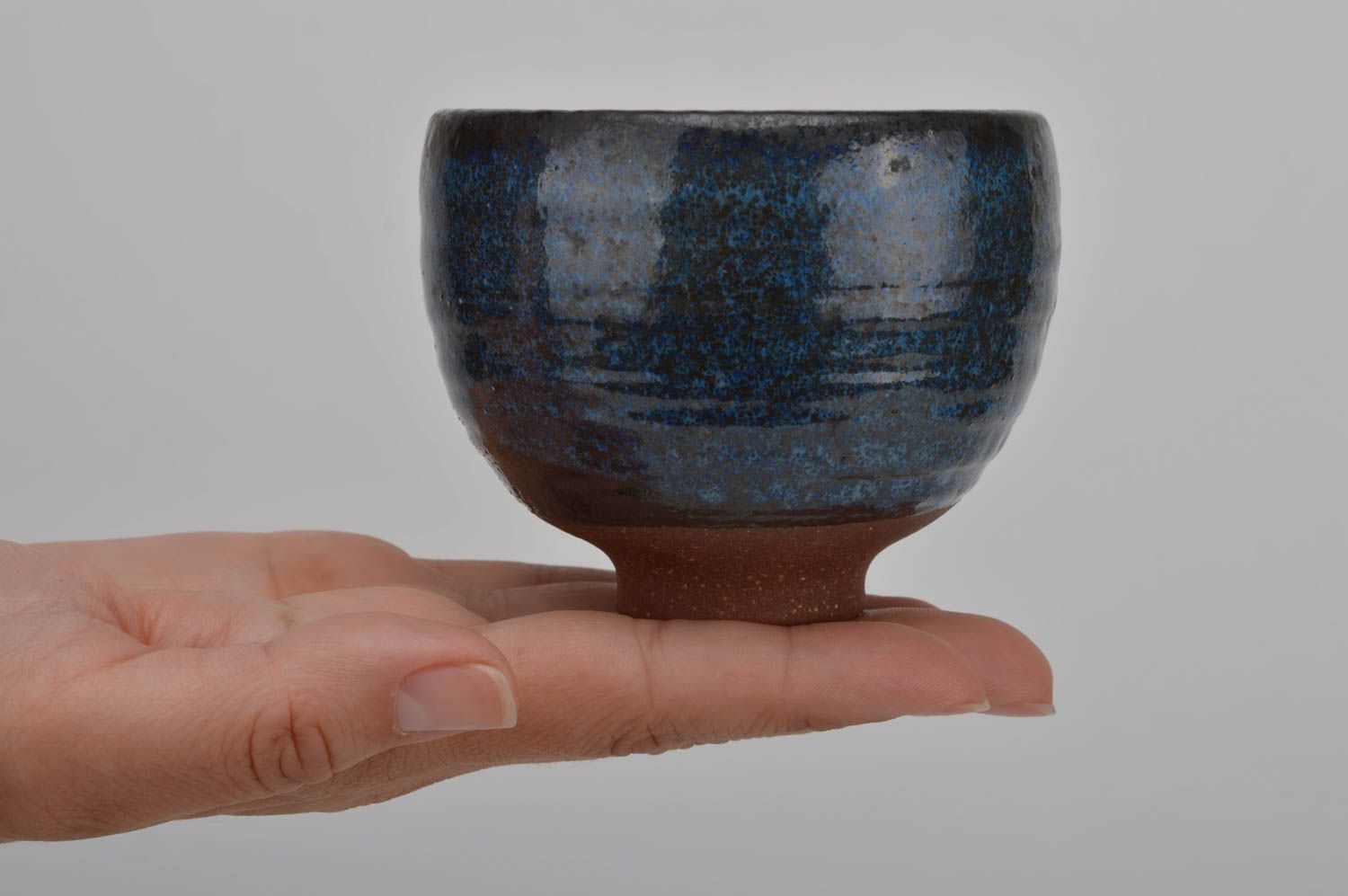Bol en argile fait main couvert de glaçure petit ethnique original pour le thé photo 3