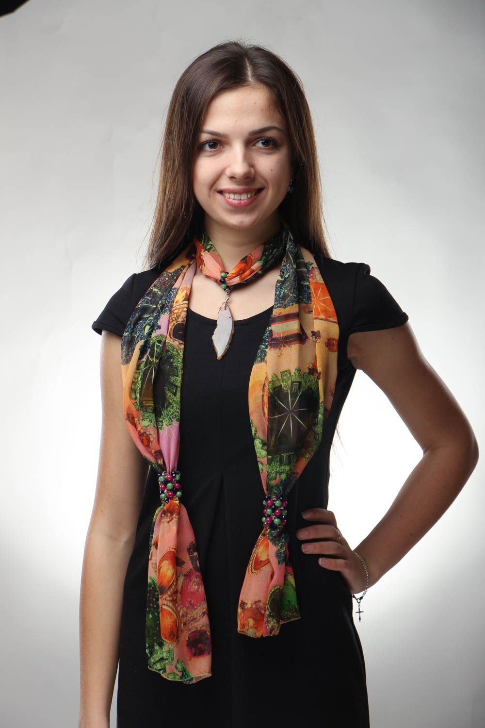 Шелковый шарф с натуральными камнями фото 3