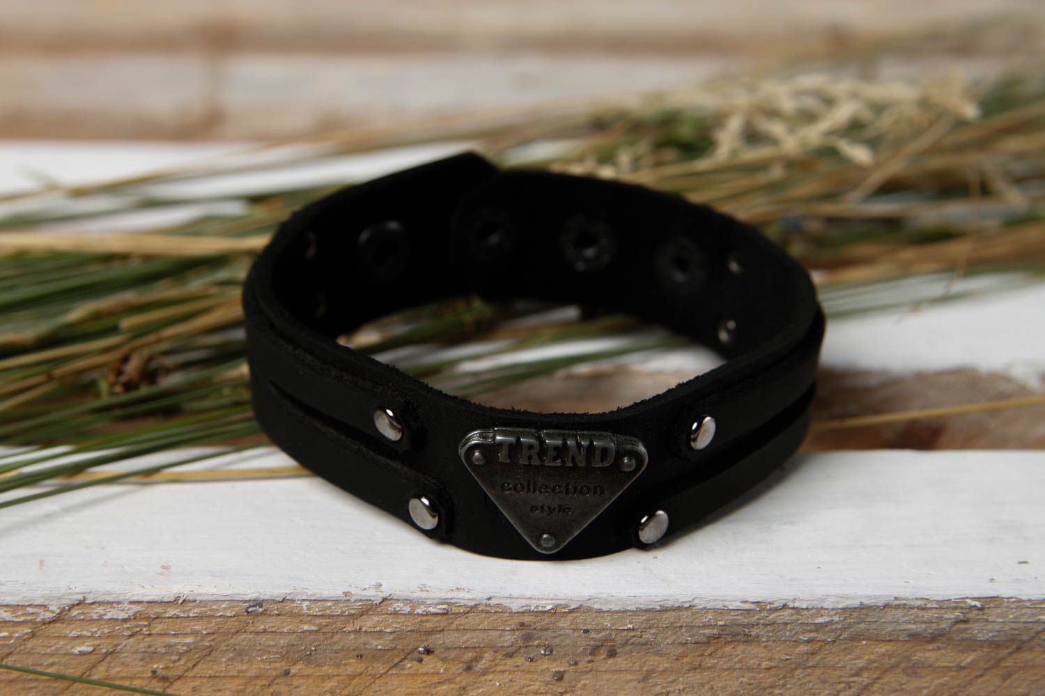 Bracelet cuir Bijou fait main original Accessoire tendance noir design cadeau photo 1
