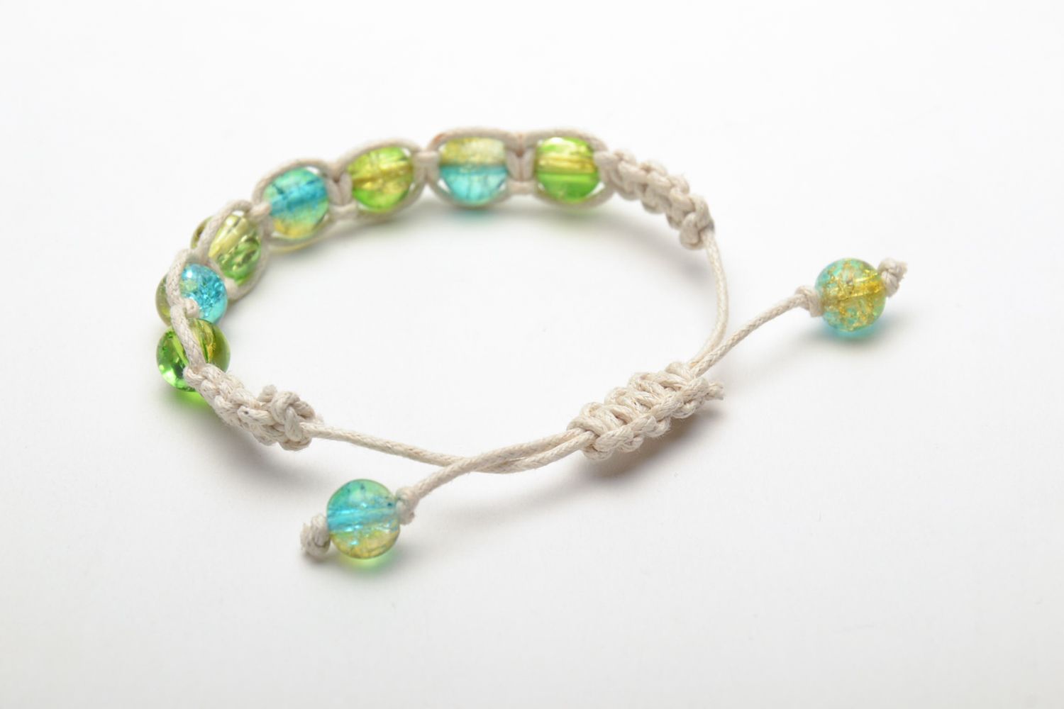 Casual bracelet with glass beads photo 4
