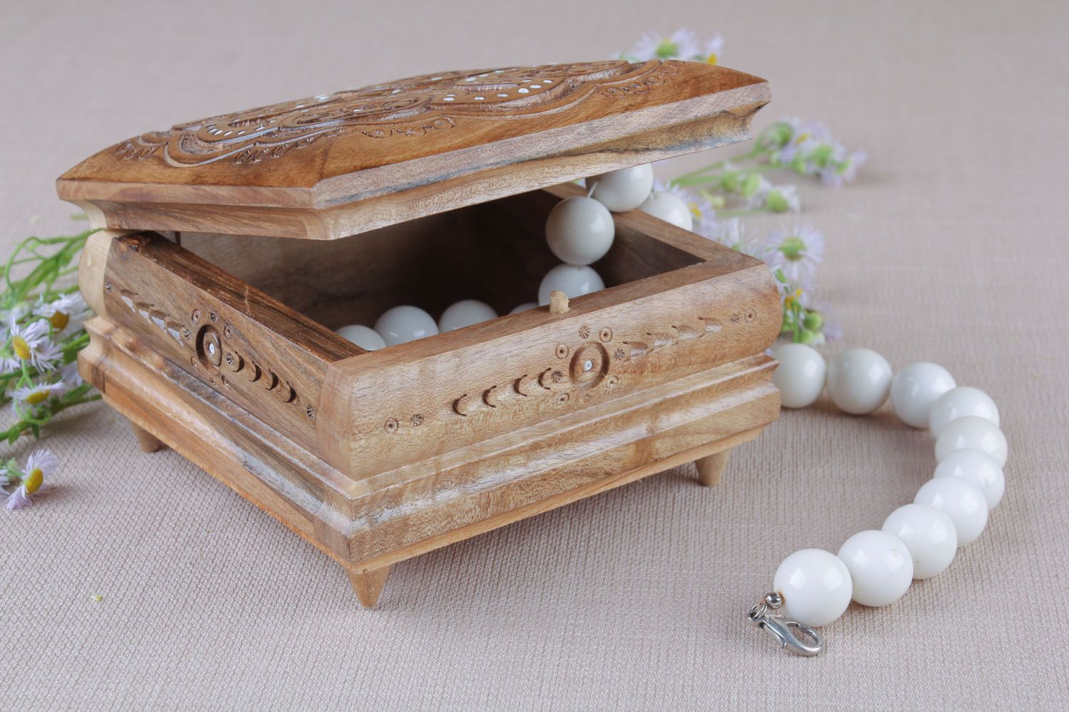 Carved box with inlay photo 5