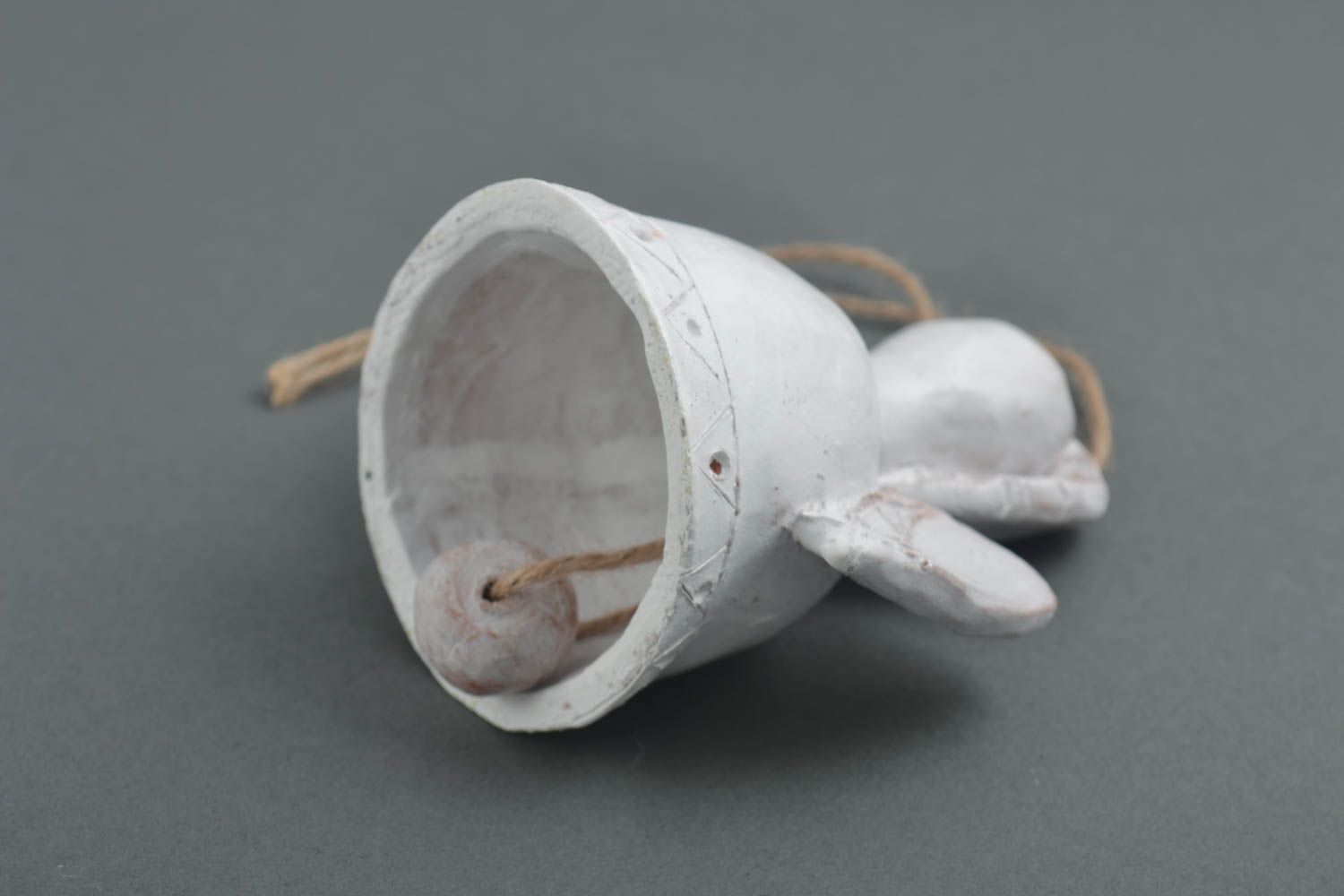 Cloche sonnette Figurine ange fait main blanc argile Décoration maison design photo 2
