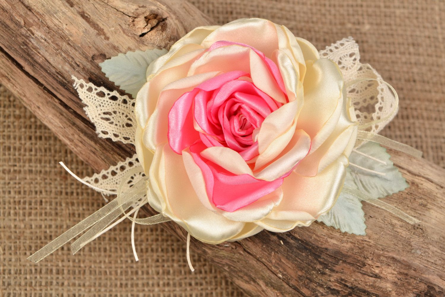 Роза из шелка и сатина красивый цветок из ткани ручной работы  фото 1