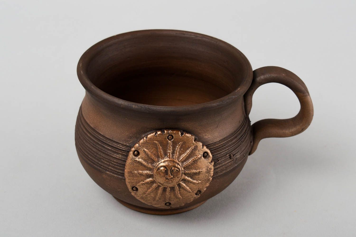 Dark brown clay 8 oz drinking cup with handle and golden sun pattern photo 2