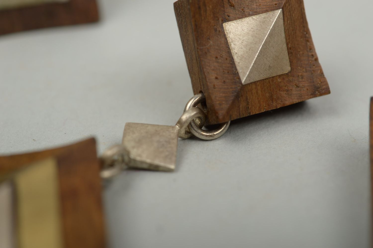 Украшения ручной работы модные серьги женское кольцо из дерева и металла набор фото 2
